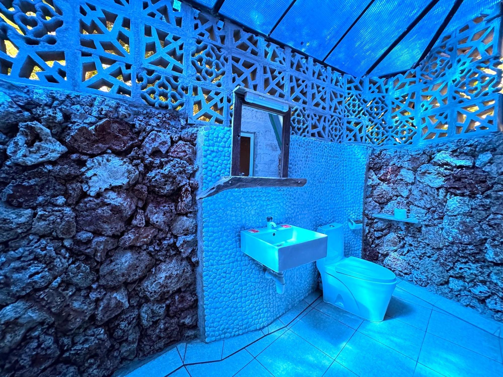 Soul Breeze Beach Resort 디아니 해변 객실 사진